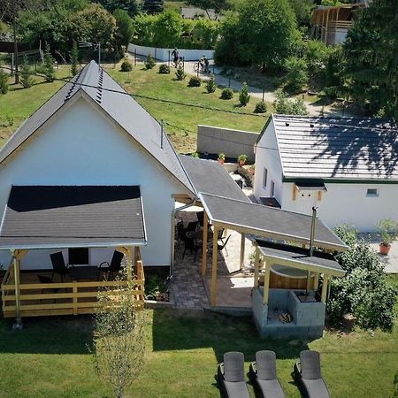 Borkúti Panzió és Apartman Balatonszárszó Exterior foto